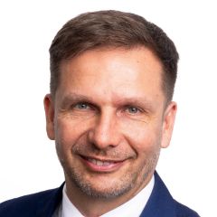 Prof  Maciej  Kostrubiec